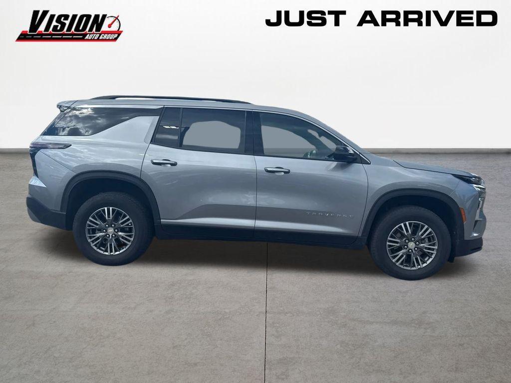 used 2025 Chevrolet Traverse car, priced at $42,990