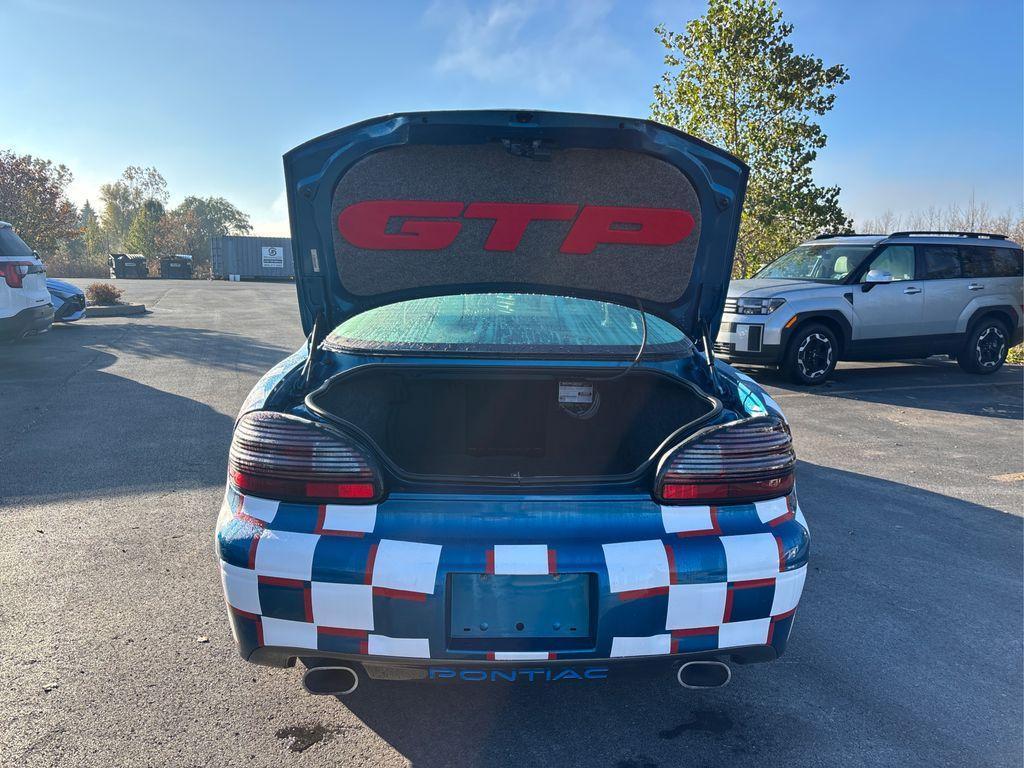 used 1998 Pontiac Grand Prix car, priced at $11,999