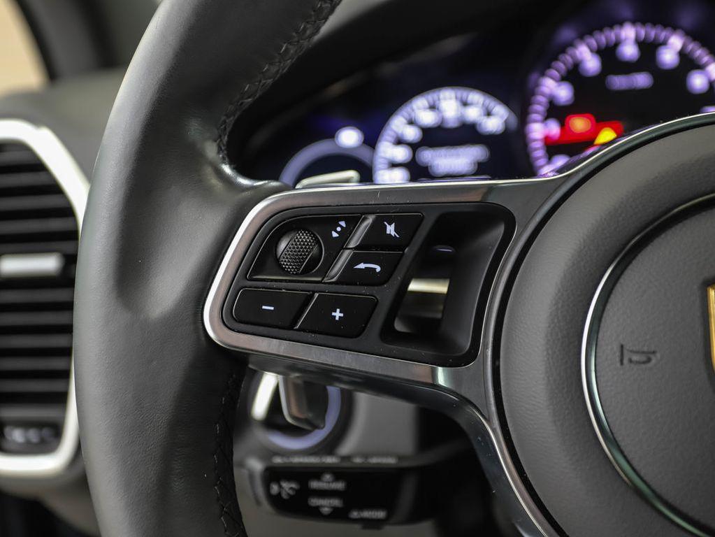 used 2020 Porsche Cayenne car, priced at $33,900