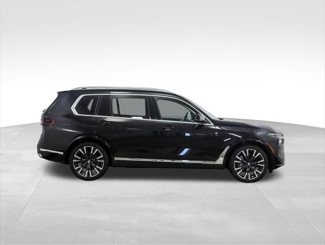 new 2025 BMW X7 car, priced at $93,505