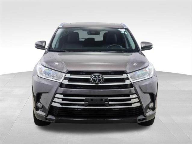 used 2019 Toyota Highlander car, priced at $30,900