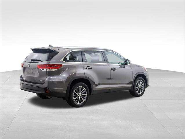 used 2019 Toyota Highlander car, priced at $30,900