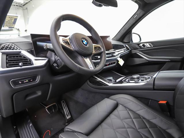 new 2025 BMW X7 car, priced at $92,435