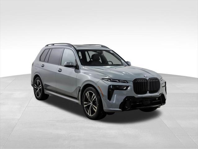 new 2025 BMW X7 car, priced at $92,435