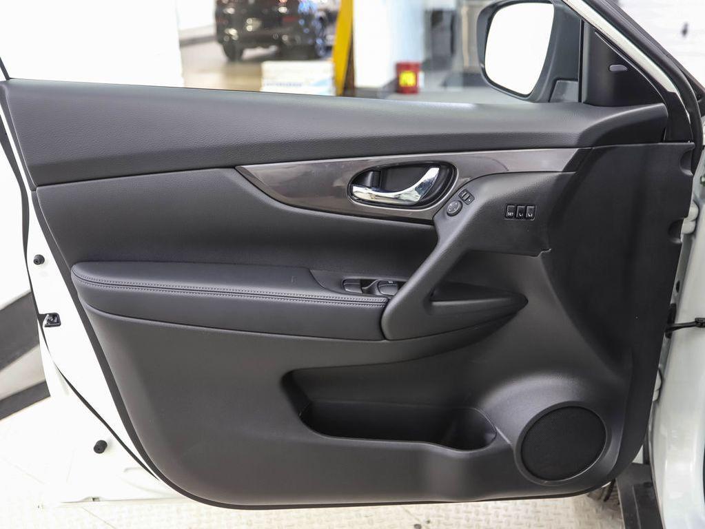 used 2019 Nissan Rogue car, priced at $19,900