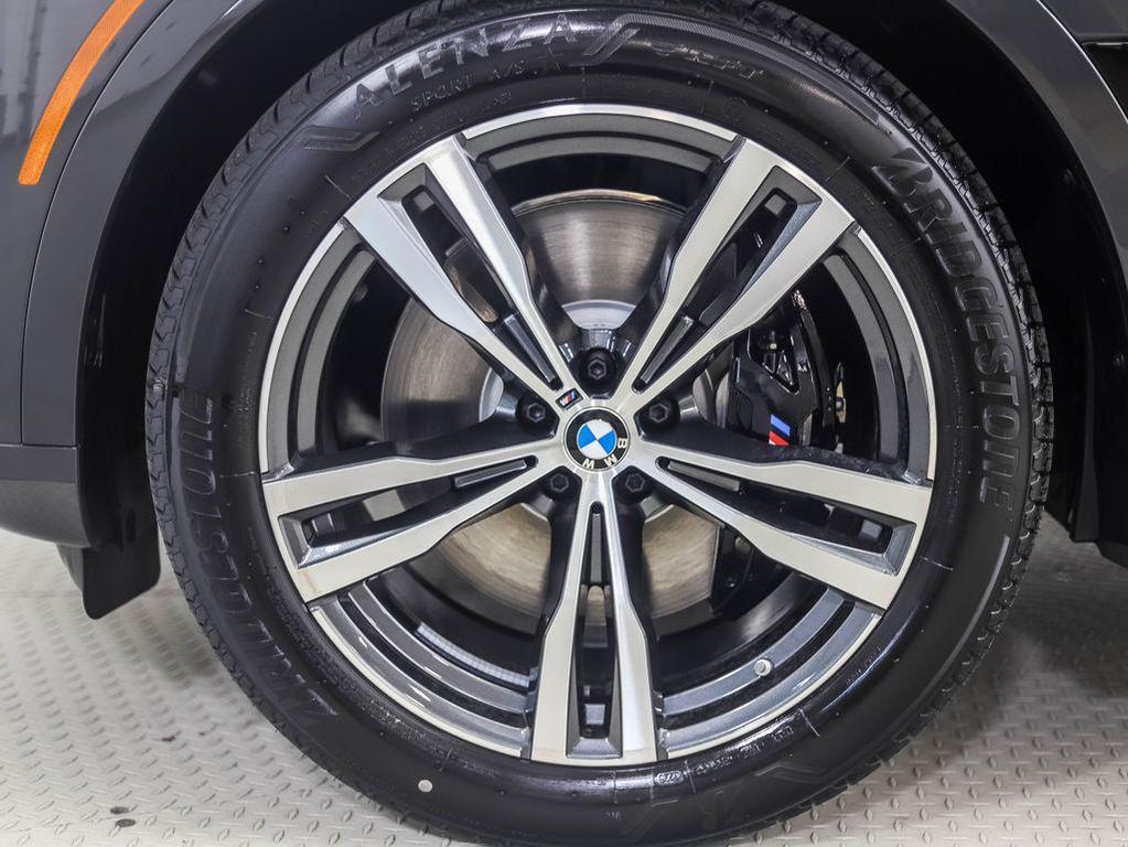 new 2026 BMW X7 car, priced at $102,525