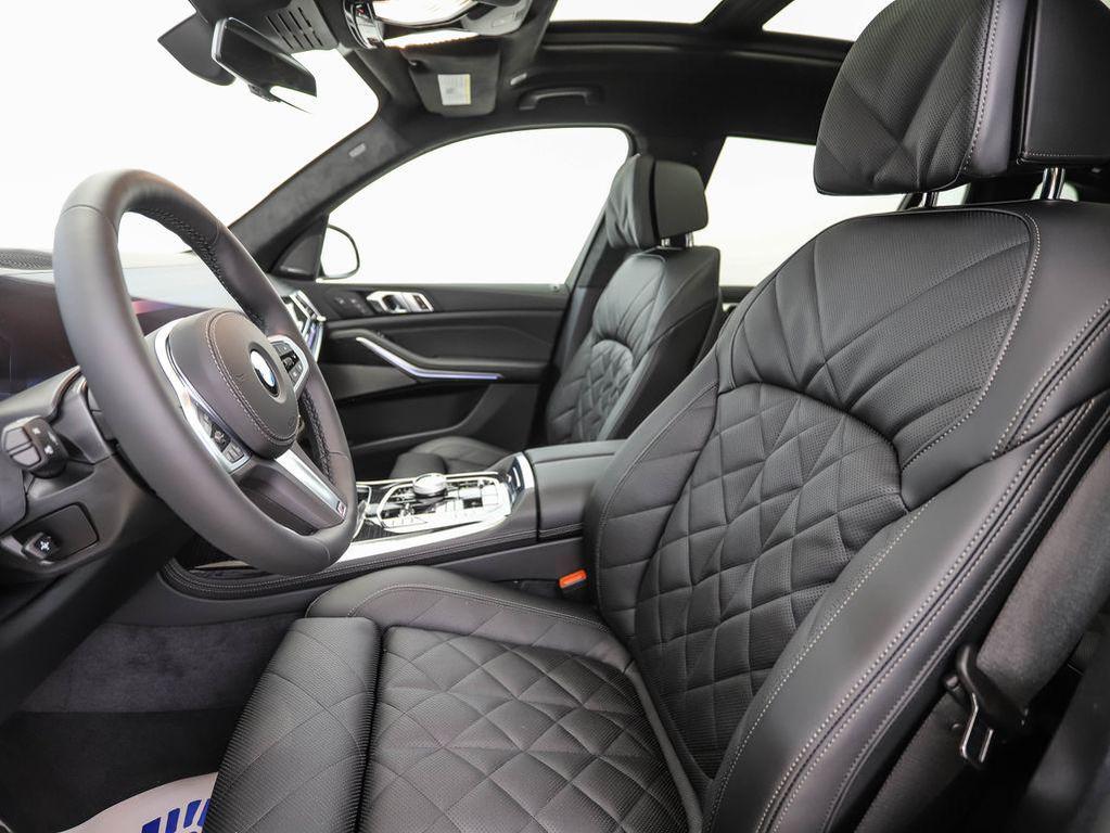 new 2026 BMW X7 car, priced at $102,525