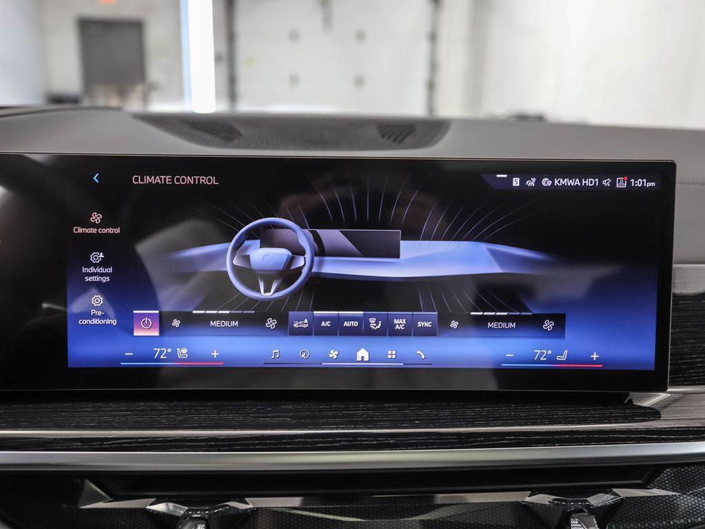 new 2026 BMW X7 car, priced at $102,525