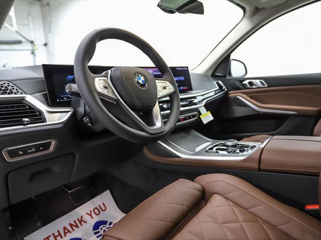 new 2025 BMW X7 car, priced at $92,125