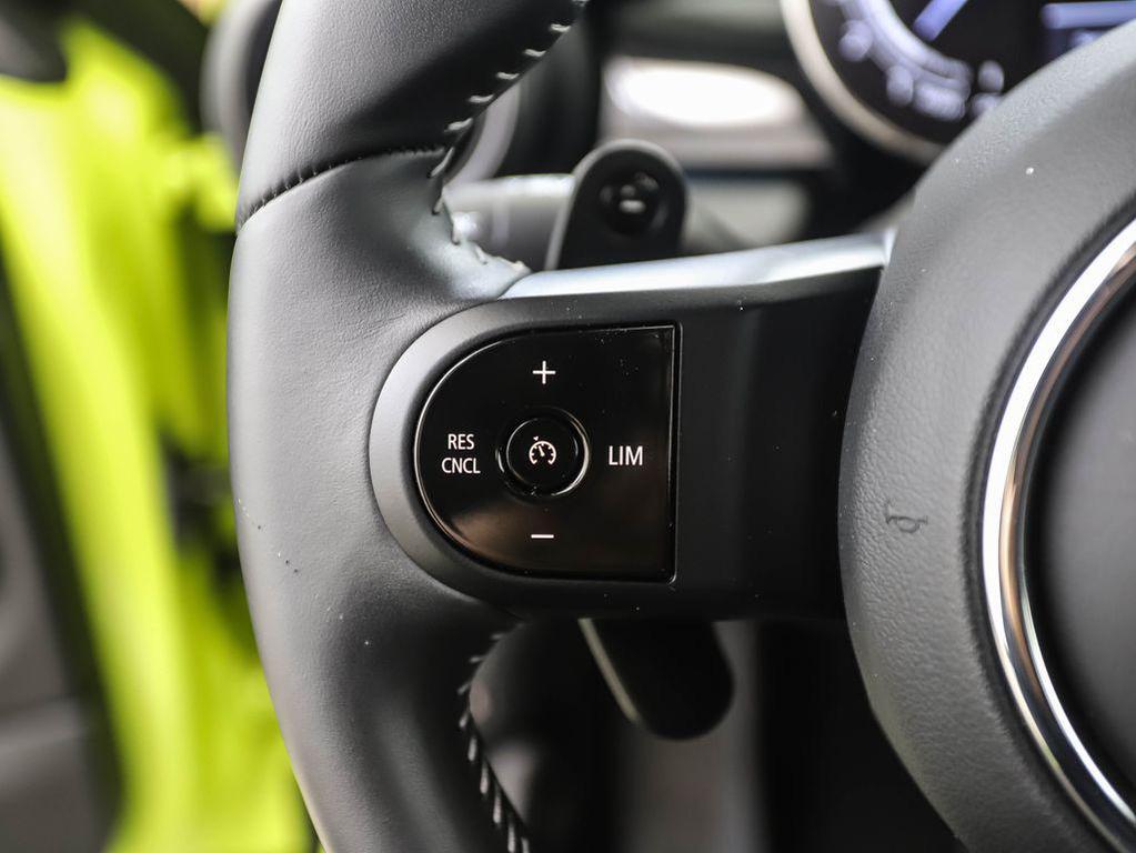 used 2024 MINI Hardtop car, priced at $25,900