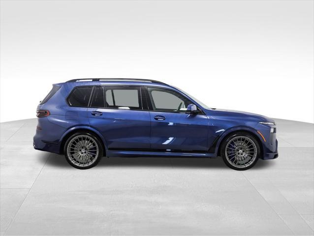 new 2025 BMW X7 car, priced at $153,395