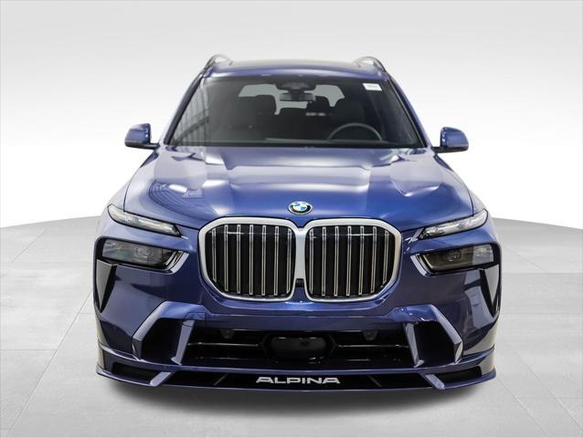 new 2025 BMW X7 car, priced at $153,395