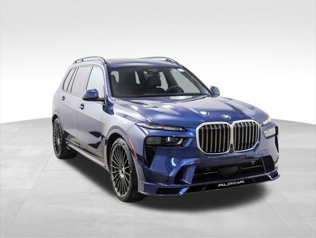 new 2025 BMW X7 car, priced at $153,395