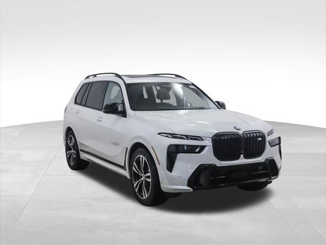 new 2025 BMW X7 car, priced at $119,175