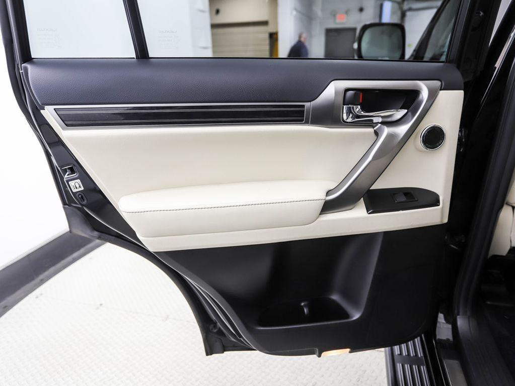 used 2022 Lexus GX 460 car, priced at $42,900