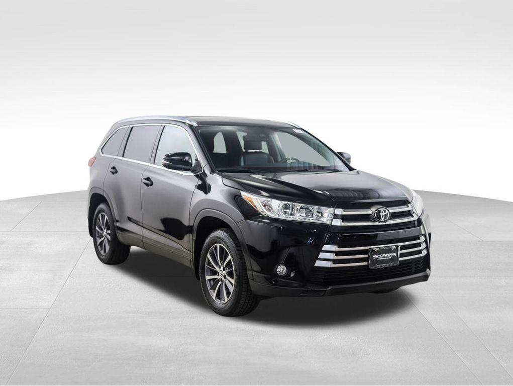used 2019 Toyota Highlander car, priced at $26,900