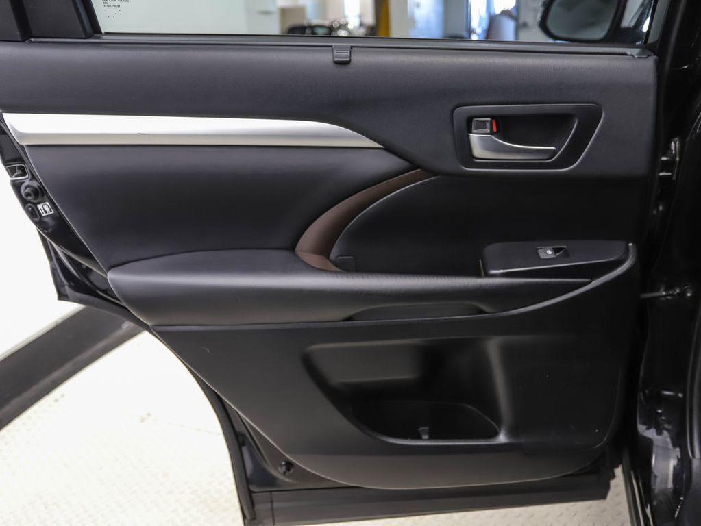 used 2019 Toyota Highlander car, priced at $26,900