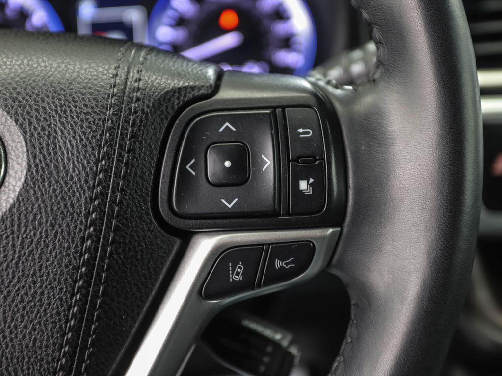 used 2019 Toyota Highlander car, priced at $26,900