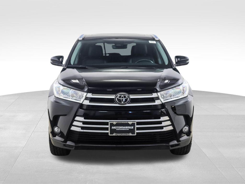 used 2019 Toyota Highlander car, priced at $26,900
