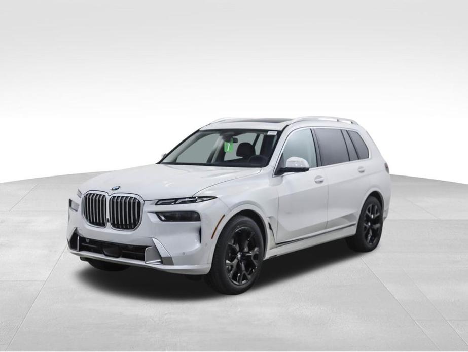 new 2025 BMW X7 car, priced at $91,300