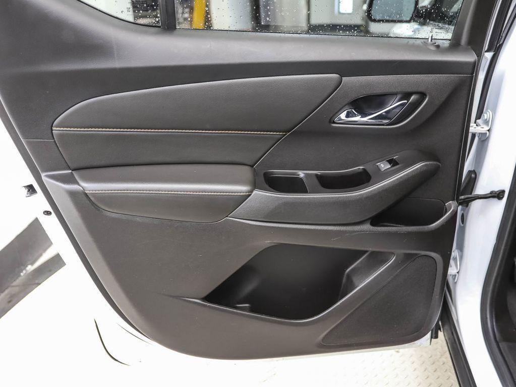 used 2020 Chevrolet Traverse car, priced at $19,900