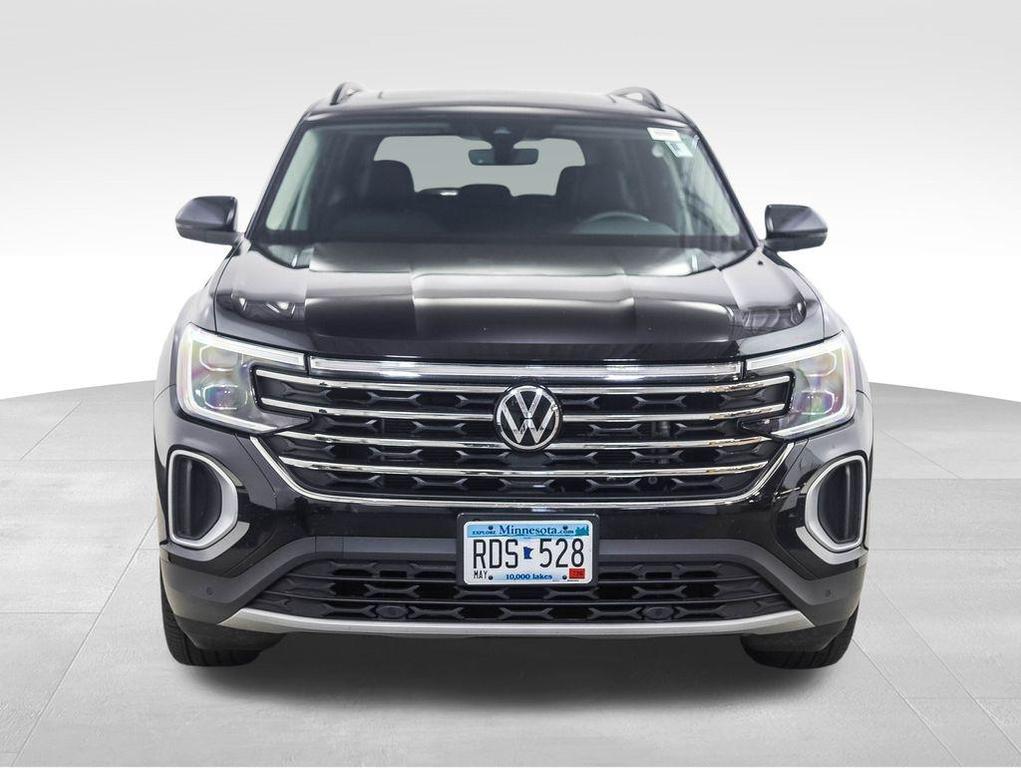 used 2024 Volkswagen Atlas car, priced at $30,900