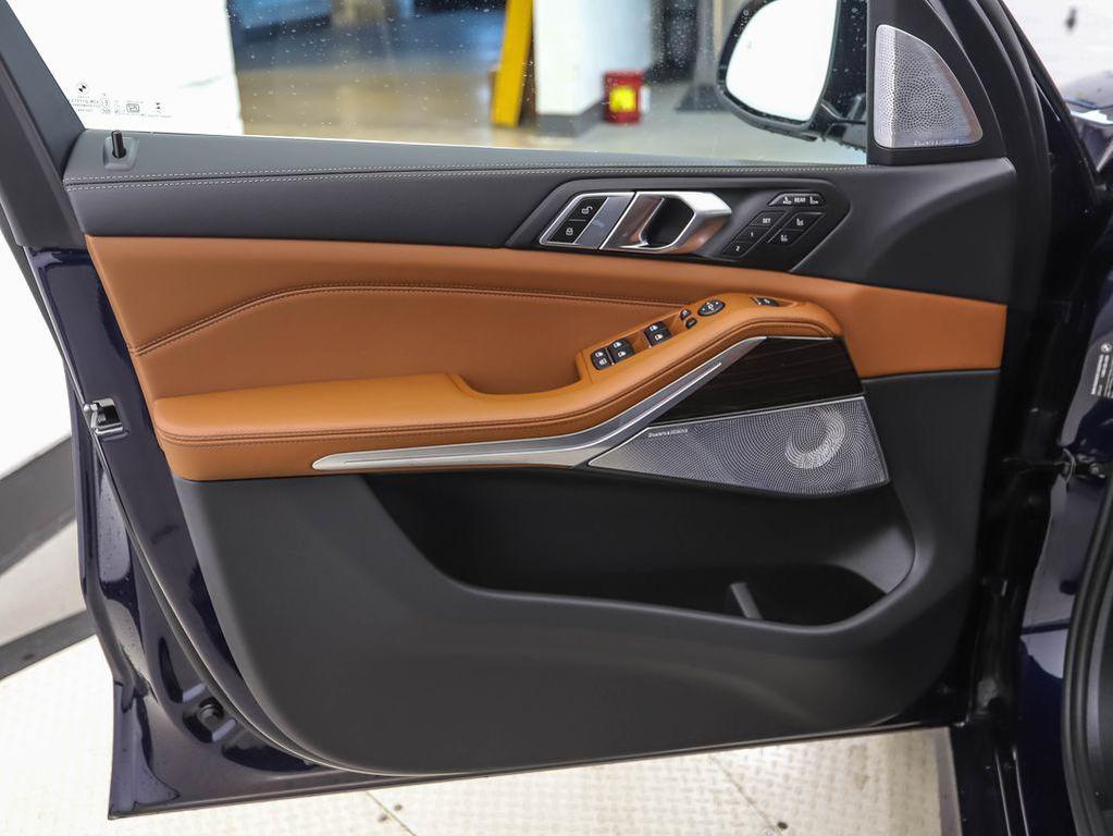 new 2026 BMW ALPINA XB7 car, priced at $163,075