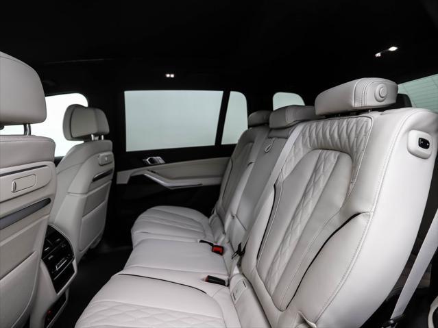 new 2026 BMW X7 car, priced at $100,675