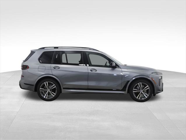 new 2025 BMW X7 car, priced at $119,175