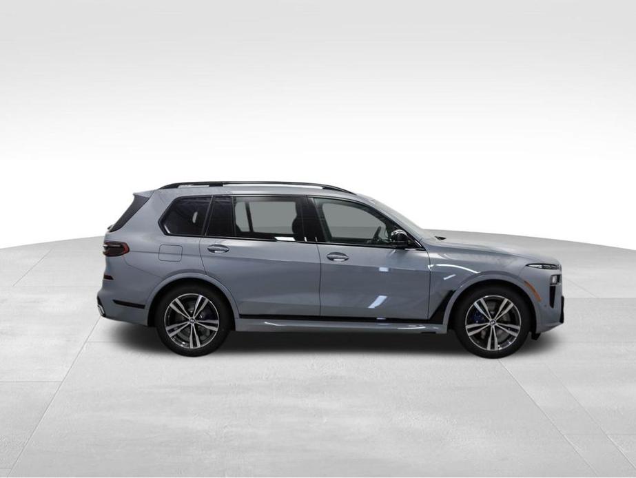 new 2025 BMW X7 car, priced at $118,325