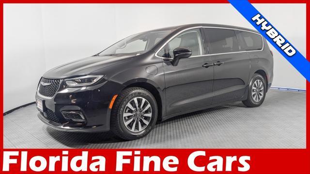 used 2022 Chrysler Pacifica Hybrid car, priced at $25,188