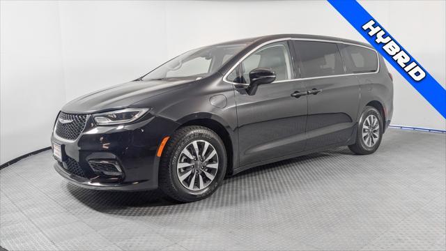 used 2022 Chrysler Pacifica Hybrid car, priced at $25,188