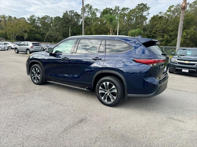 used 2022 Toyota Highlander car, priced at $29,994