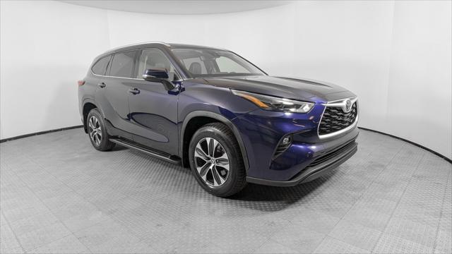 used 2022 Toyota Highlander car, priced at $29,699