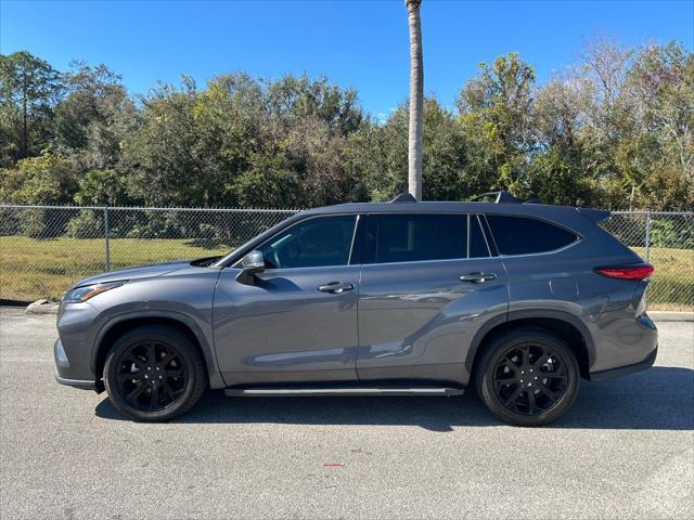 used 2022 Toyota Highlander car, priced at $26,497