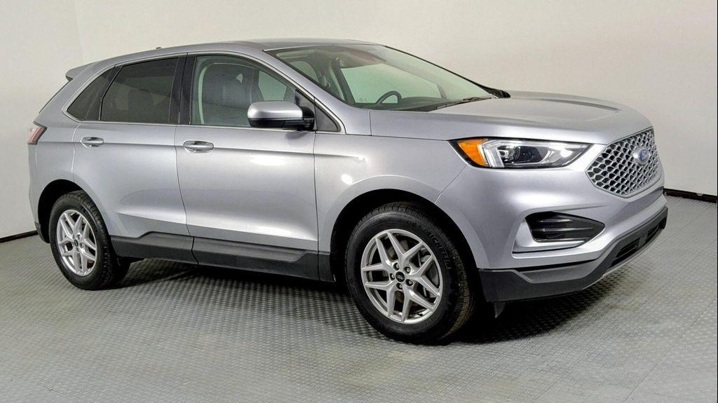used 2024 Ford Edge car, priced at $18,599