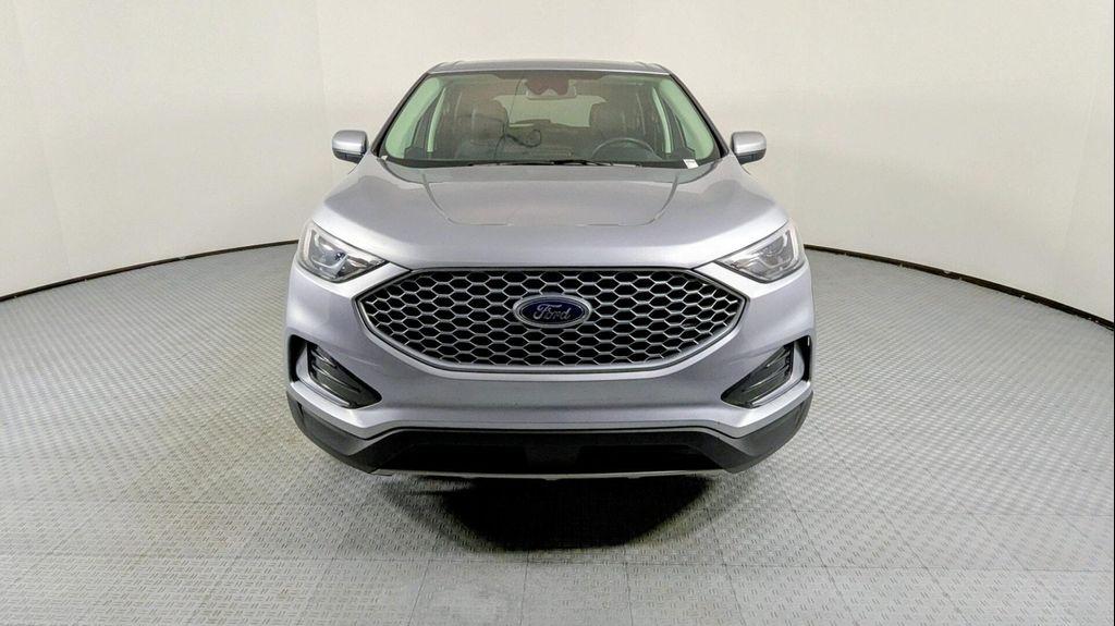 used 2024 Ford Edge car, priced at $18,599