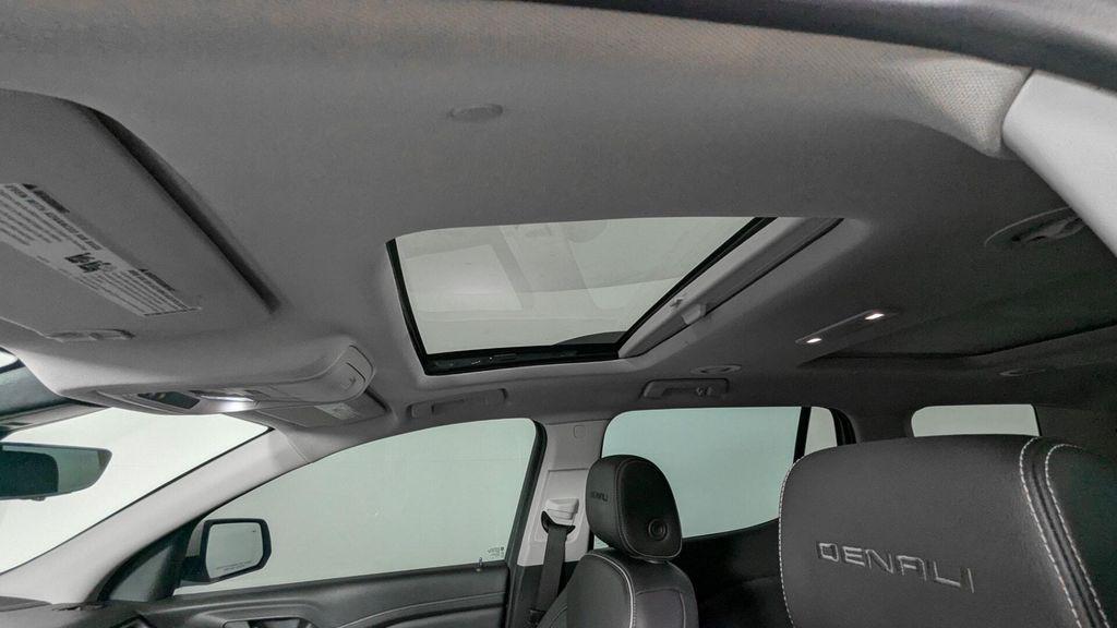 used 2022 GMC Acadia car, priced at $23,799