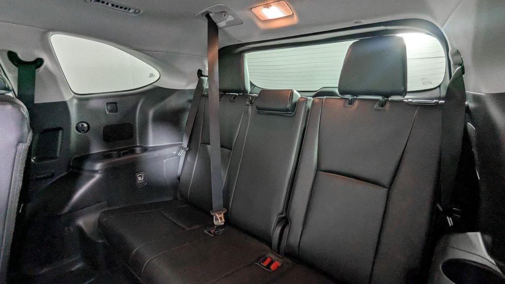 used 2023 Toyota Highlander car, priced at $32,099