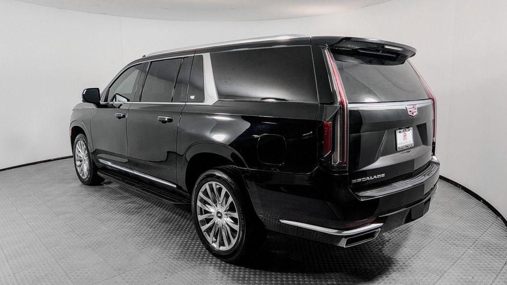 used 2022 Cadillac Escalade ESV car, priced at $48,599