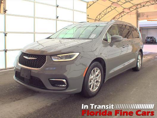 used 2021 Chrysler Pacifica car, priced at $18,999