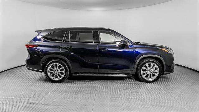 used 2022 Toyota Highlander Hybrid car, priced at $33,999