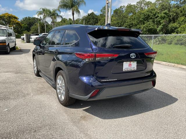 used 2022 Toyota Highlander Hybrid car, priced at $33,999