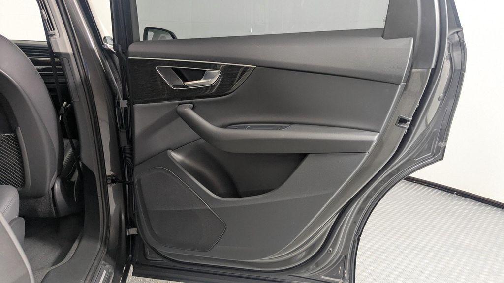 used 2022 Audi Q7 car, priced at $32,699