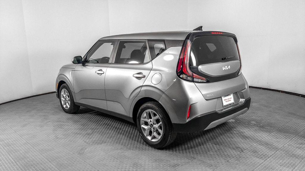 used 2024 Kia Soul car, priced at $15,394