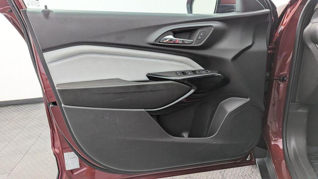 used 2025 Chevrolet Trax car, priced at $19,399