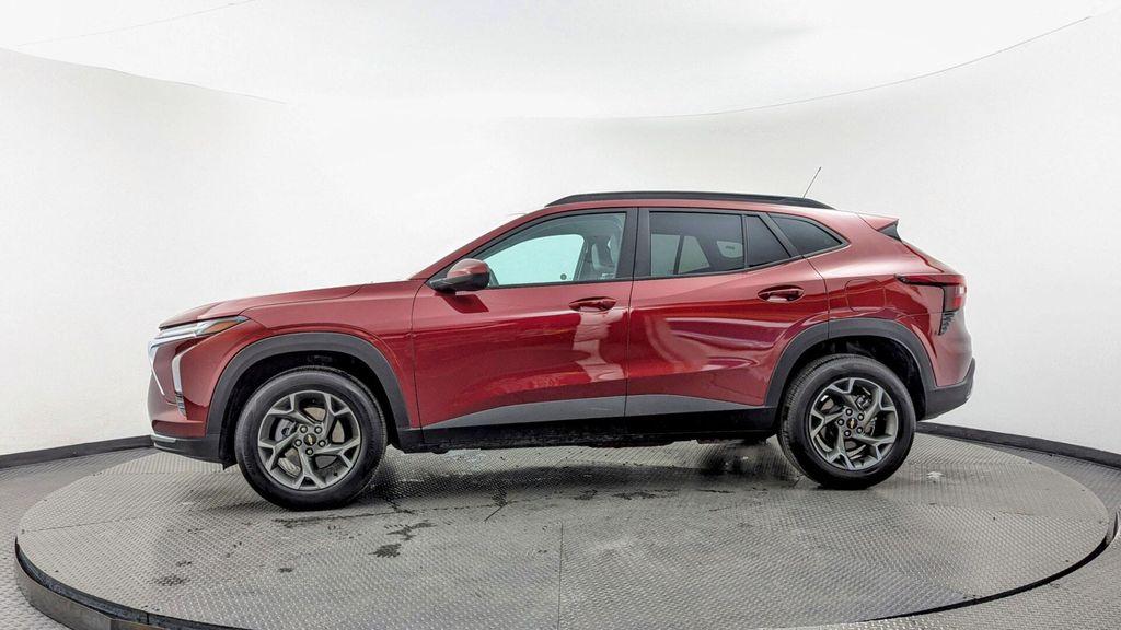 used 2025 Chevrolet Trax car, priced at $19,399