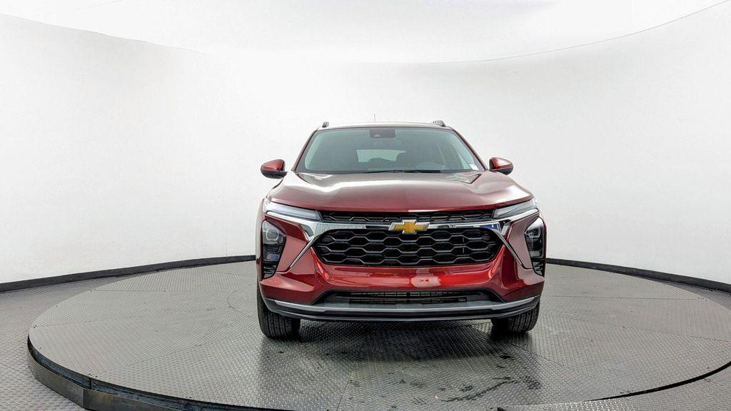 used 2025 Chevrolet Trax car, priced at $19,399