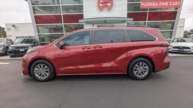 used 2021 Toyota Sienna car, priced at $30,999