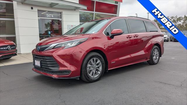 used 2021 Toyota Sienna car, priced at $30,999